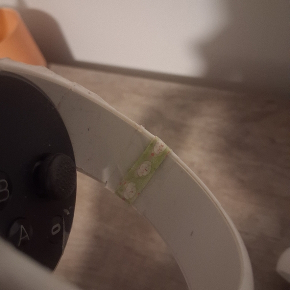 Meta / Oculus Quest 2 VR Controller Pair Left and Right. UNTESTED- PARTS ONLY!!! - Picture 4 of 8